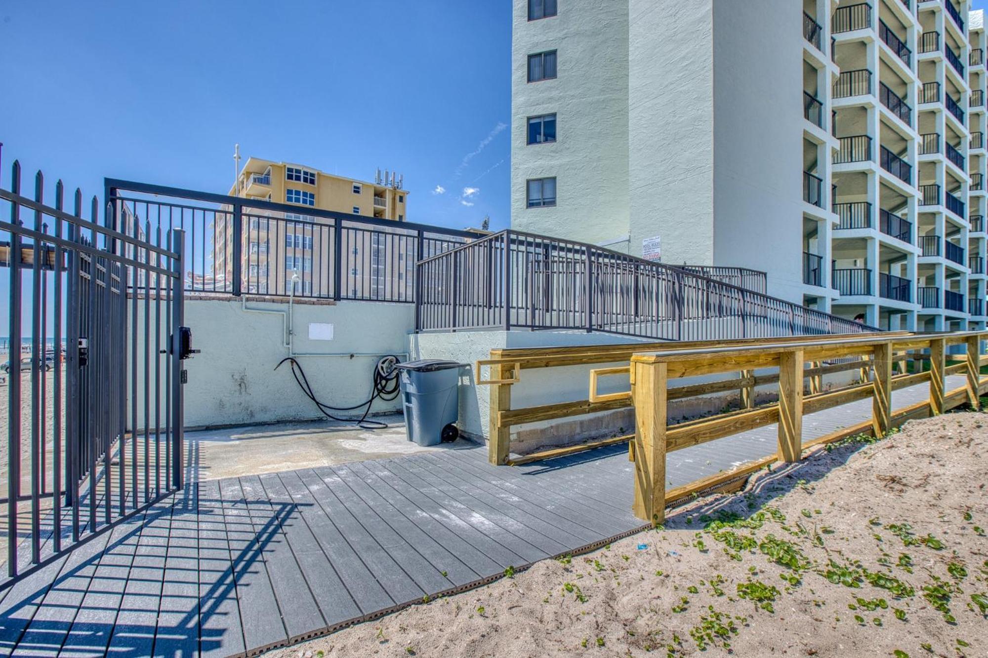 Ocean View With A Beachfront Pool At Ocean Trillium Condo ~ 602 New Smyrna Beach Dış mekan fotoğraf